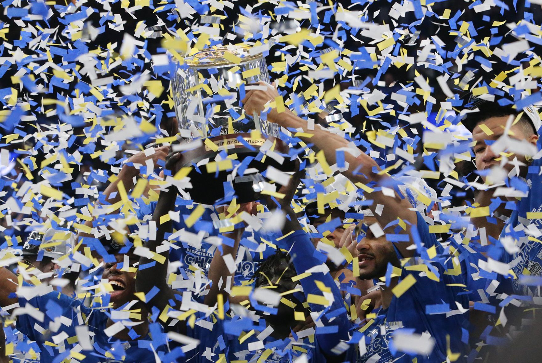 Kentucky beats Tennessee 77-72 for the Championship